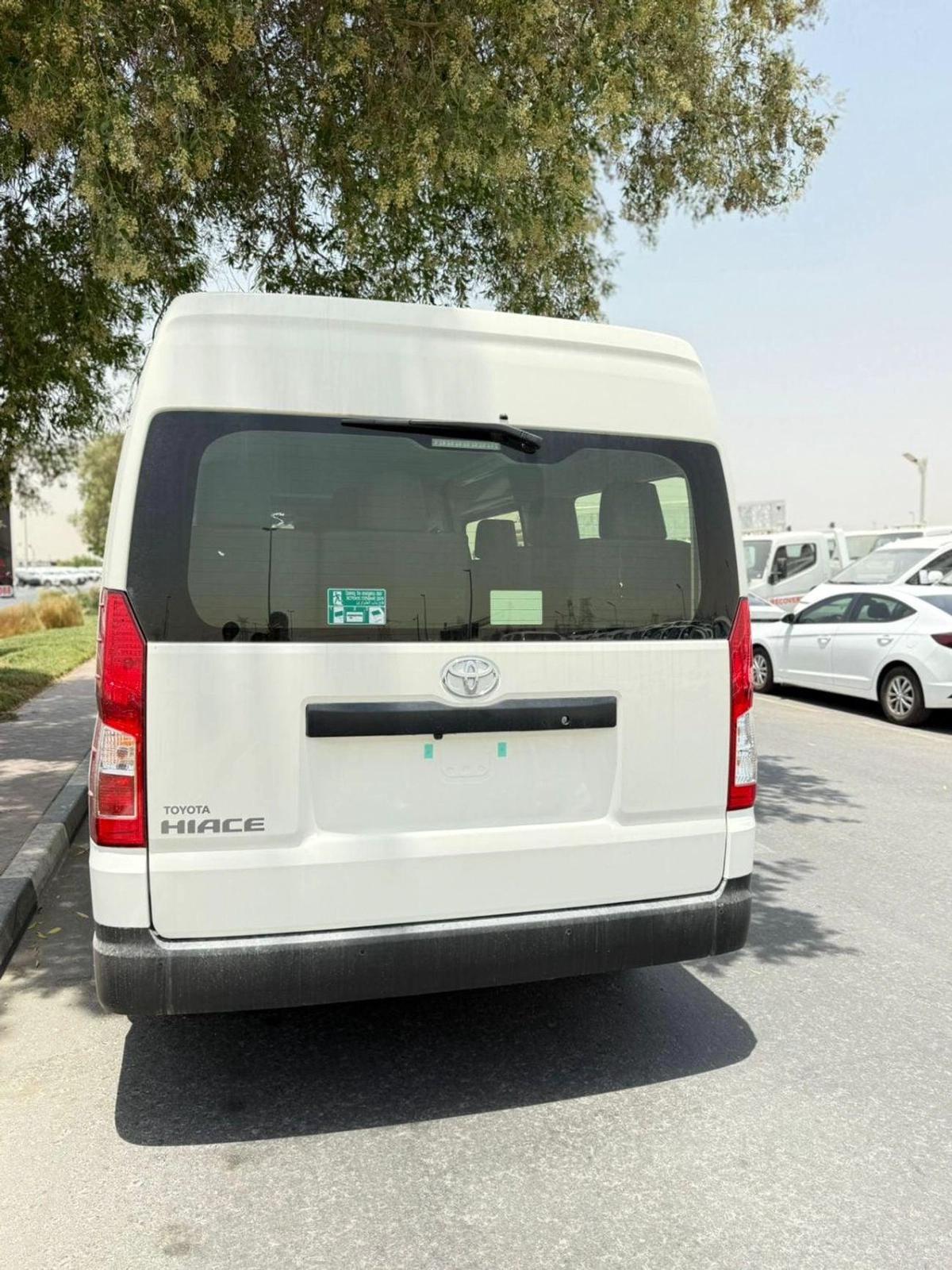 Toyota Hiace GL -High Roof Commuter 3.5L A/T-2-2
