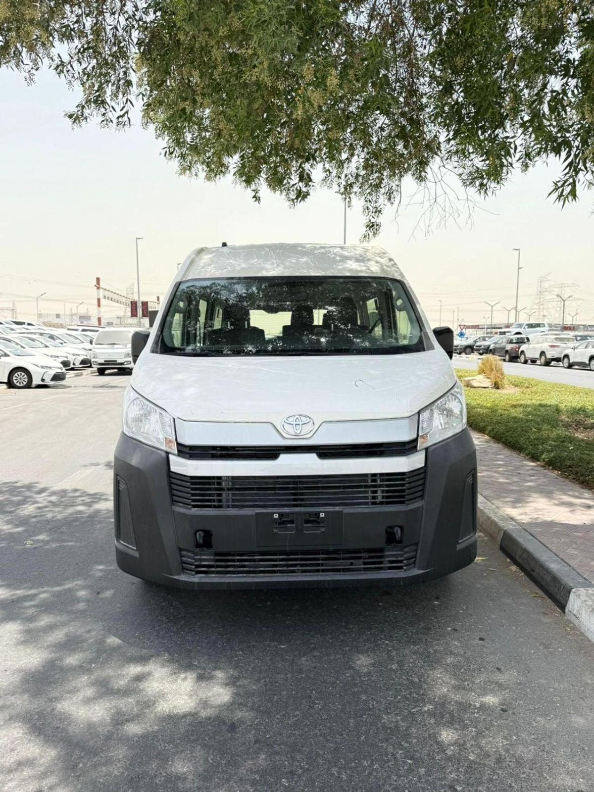 Toyota Hiace GL -High Roof Commuter 3.5L A/T-13-13