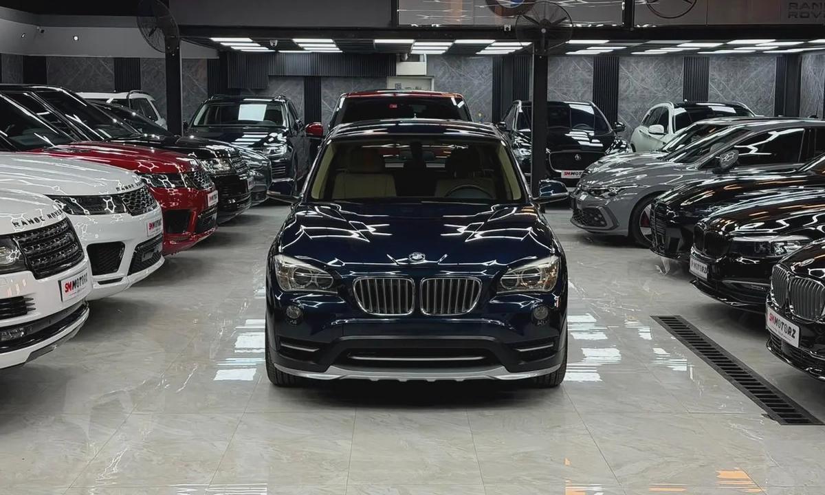 BMW X1 | 1 Owner | Original Paint | Like New | GCC Specs-2-2
