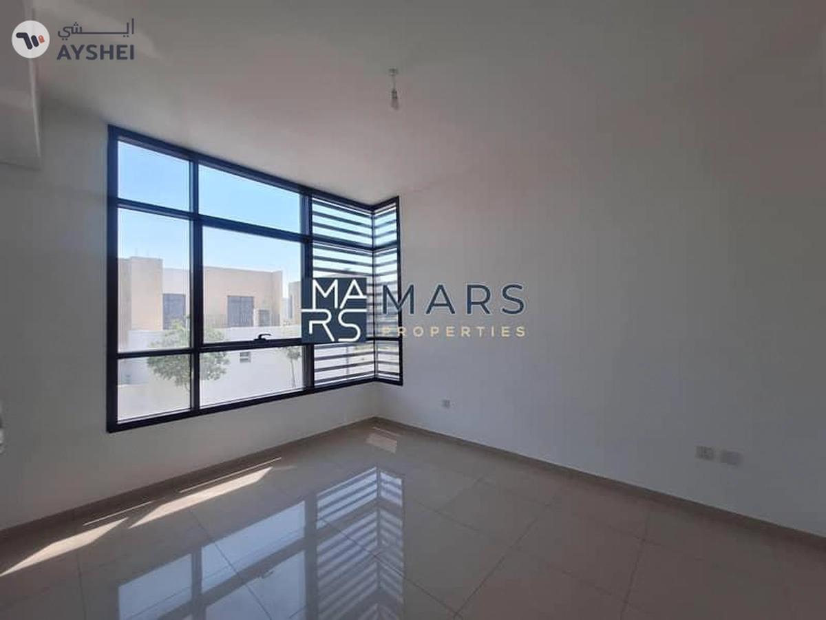 Exclusive 3-Bedroom Townhouse with maid room in nasma residences Prime Location-9-9