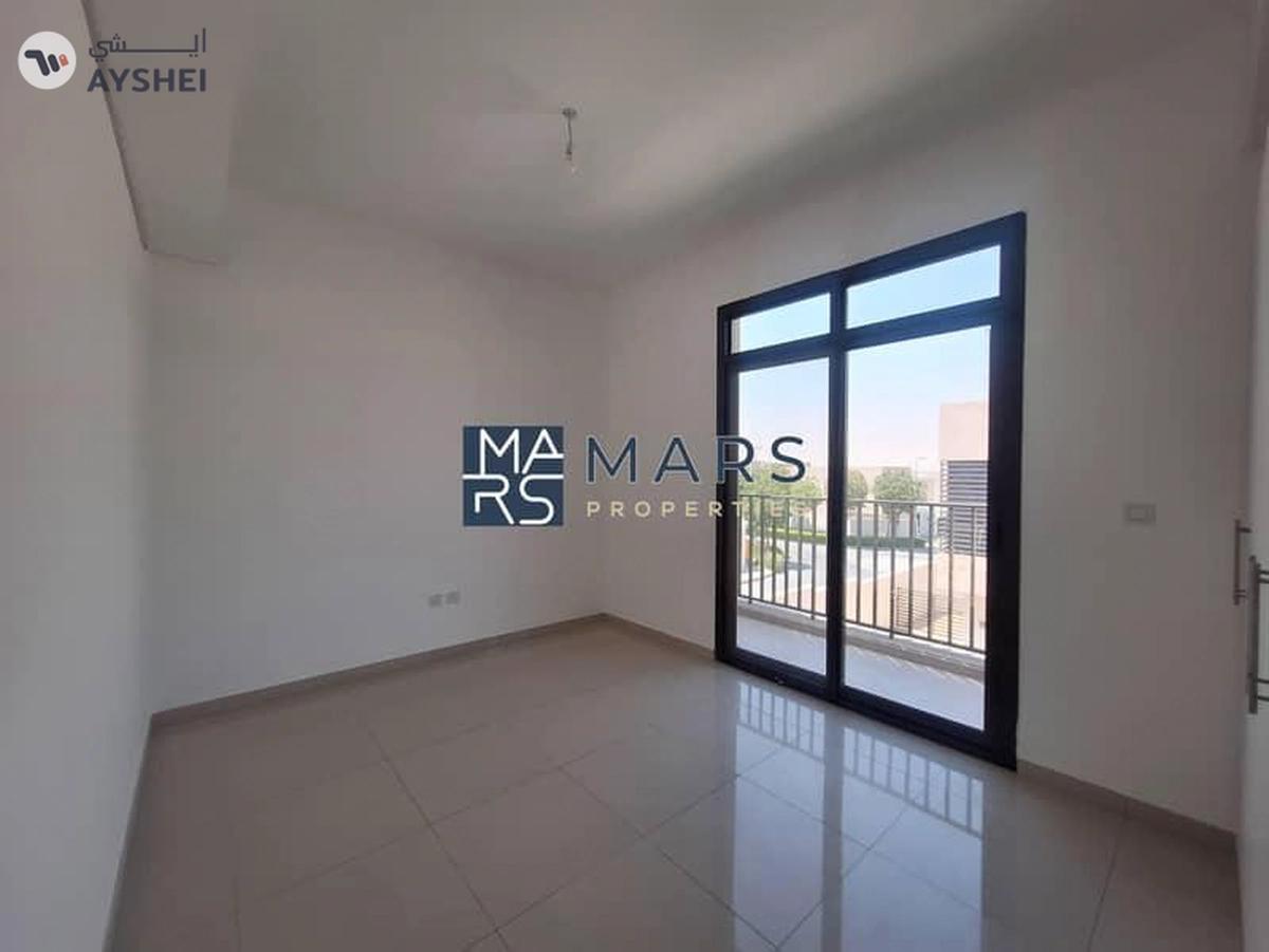 Exclusive 3-Bedroom Townhouse with maid room in nasma residences Prime Location-6-6