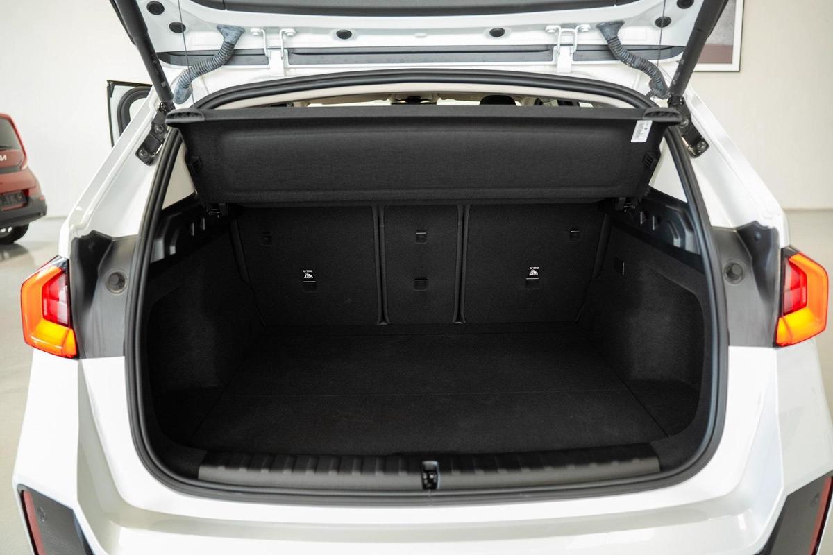 BMW iX1 xDrive30 M Sport-4-4