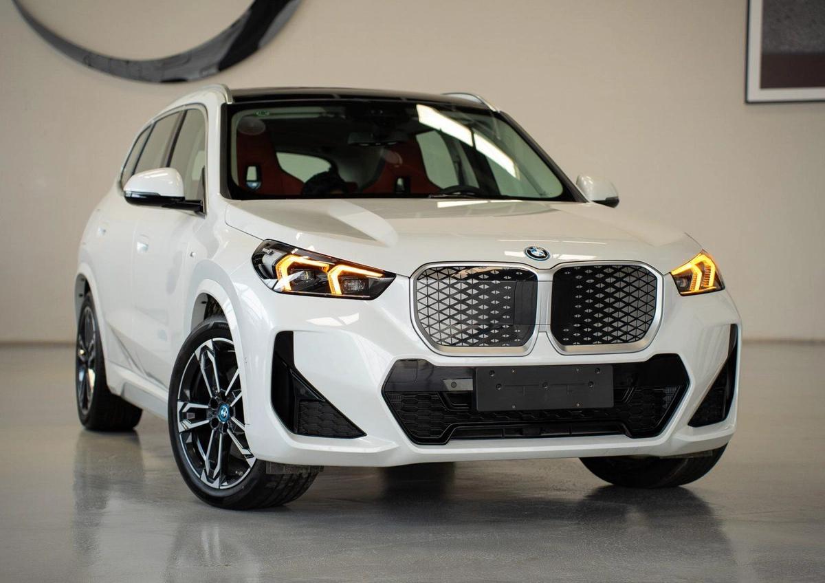 BMW iX1 xDrive30 M Sport-22-22
