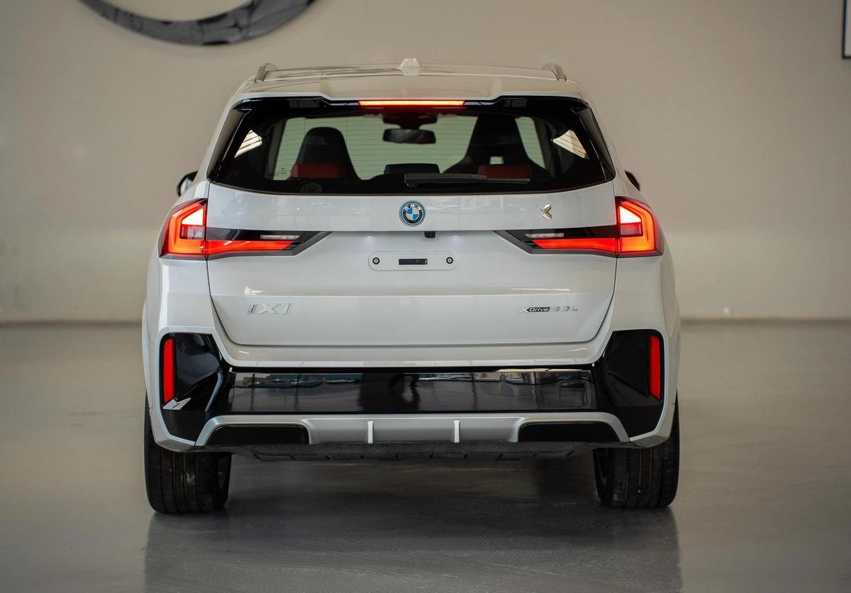 BMW iX1 xDrive30 M Sport-23-23