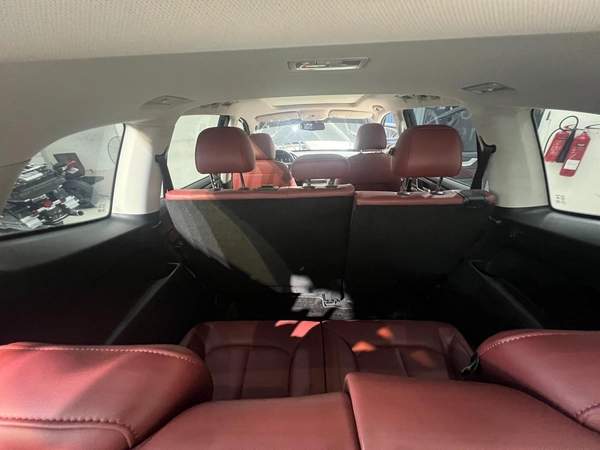 Massive Price Drop!!! // AED 1,200 // 20%DP // 2022 MG RX8 Black Edition