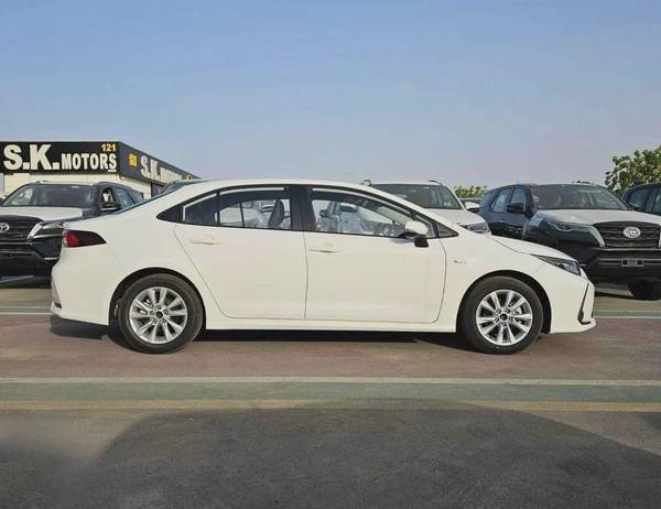 Toyota Corolla ELITE HYBRID / 1.8L V4 PETROL / PUSH START / DVD+ CAMERA / SUNROOF (CODE # HYBRID ELITE)