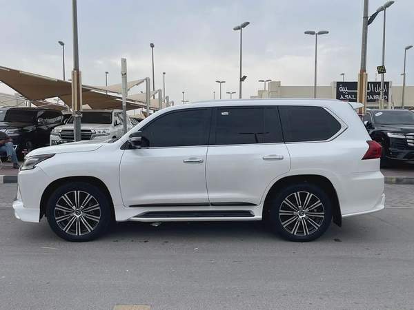 Lexus LX 570 Signature 2018 GCC Specs