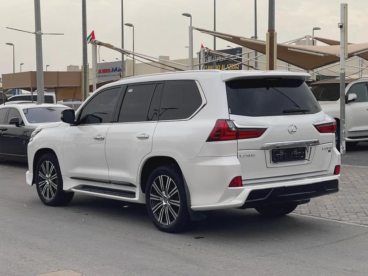 Lexus LX 570 Signature 2018 GCC Specs-3-3