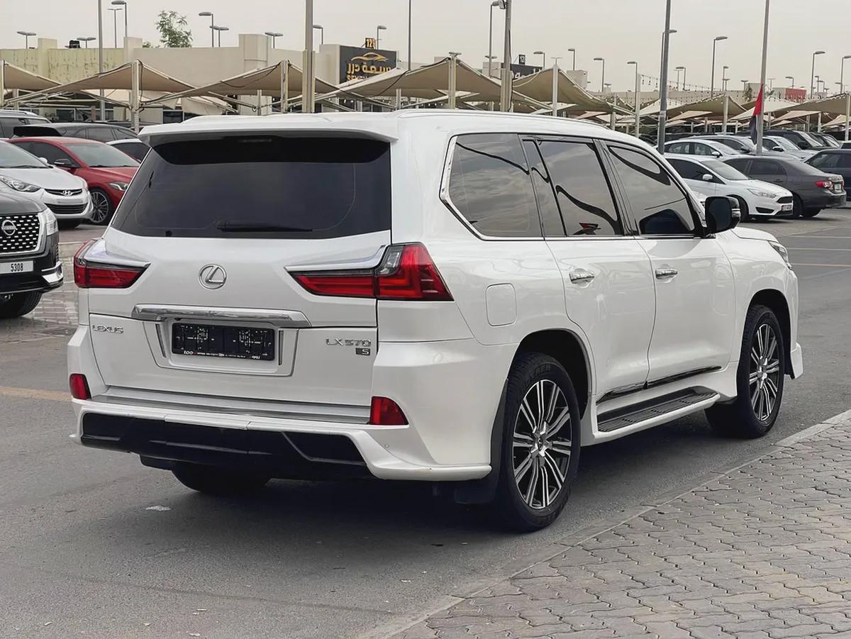 Lexus LX 570 Signature 2018 GCC Specs-5-5