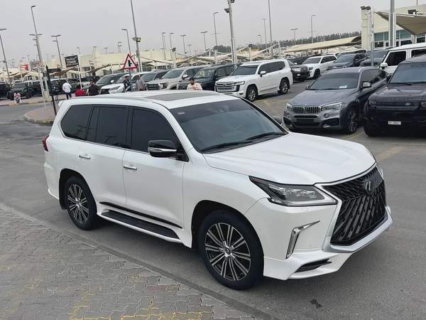 Lexus LX 570 Signature 2018 GCC Specs