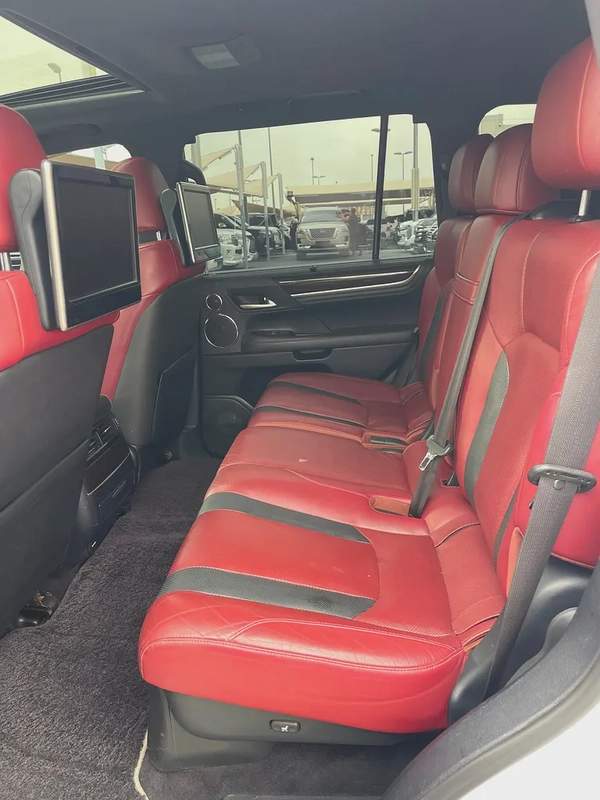 Lexus LX 570 Signature 2018 GCC Specs