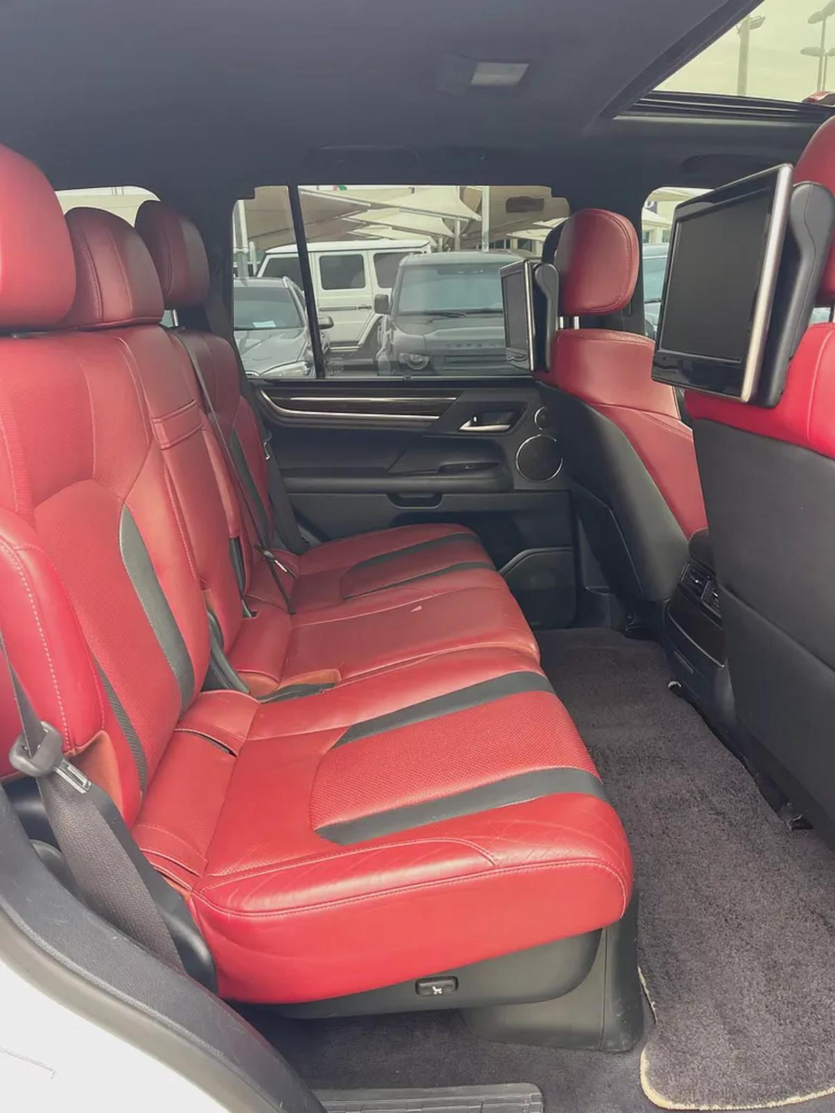 Lexus LX 570 Signature 2018 GCC Specs-14-14