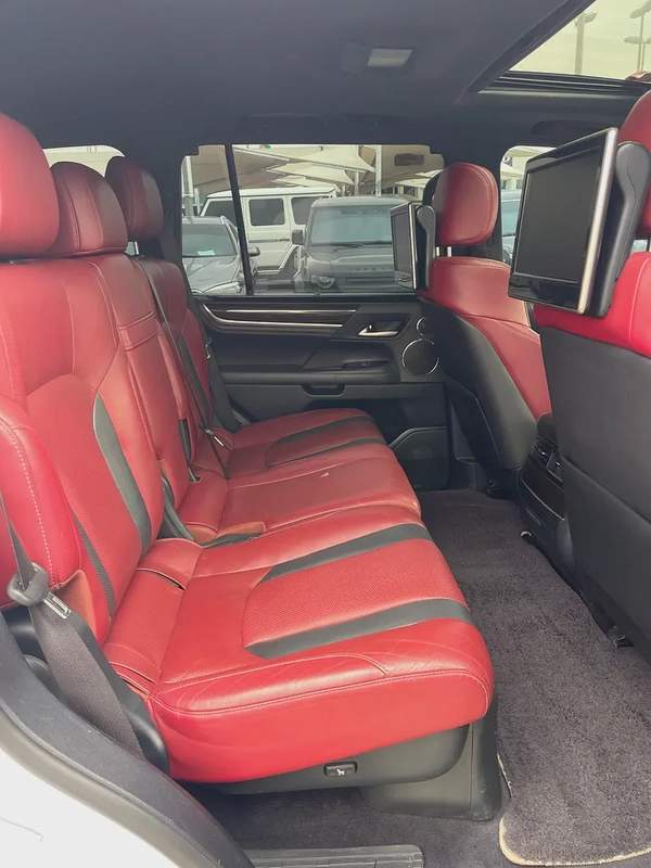 Lexus LX 570 Signature 2018 GCC Specs