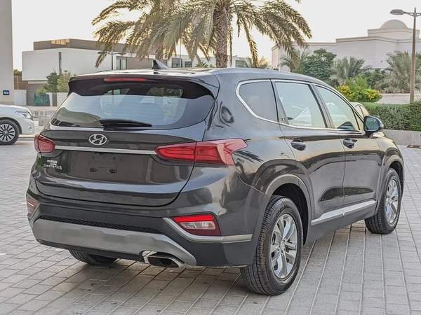 Hyundai Santa FE 2020 Us Specs Full Option With Navigation Perfect Condition Car Low KM Family Suv