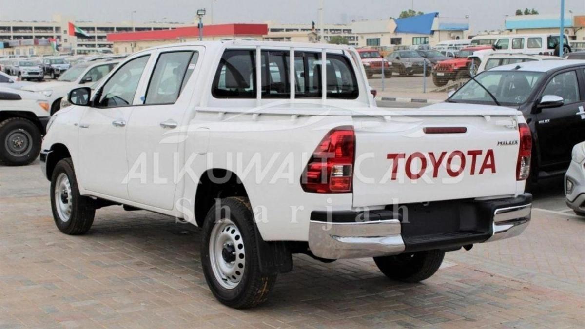 Toyota Hilux Basic 2.4D MT - MY2025-3-3