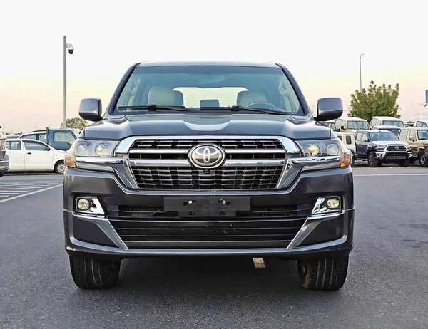 Toyota Land Cruiser 5.7 BIG ENGINE/ SHAPE 2021/ FULL OPTION / EXPORT ONLY / LOT#46060
