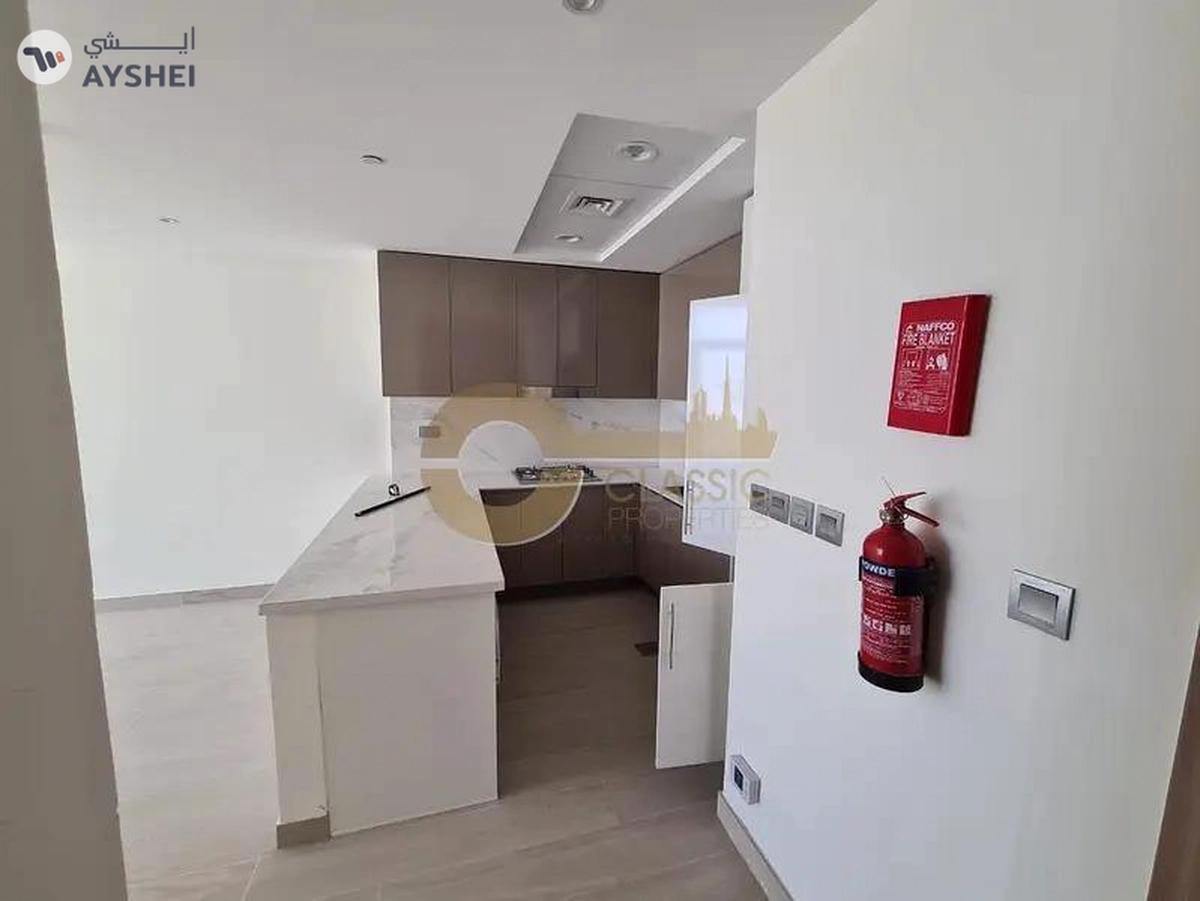 Lagoon Facing 1 Bedroom Apartment For Sale-4-4