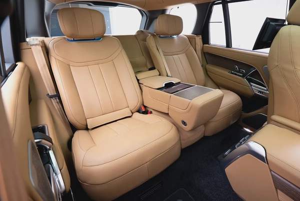 2025 RANGE ROVER P530 AUTOBIOGRAPHY | MAIN DEALER WARRANTY 5 YEARS