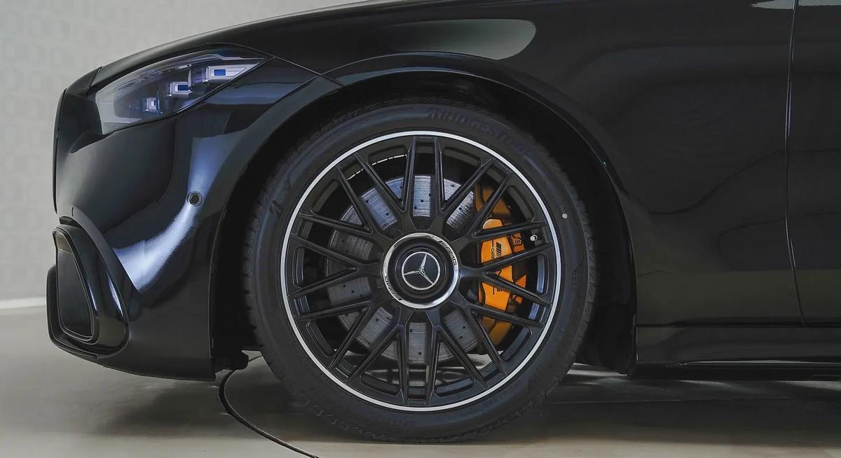 Special Offer | AED 5,631 PM | S63 Styling, Chauffeur Package | S500 AMG Line-11-11