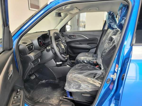 Suzuki Swift GLX 2026 Dual Tone