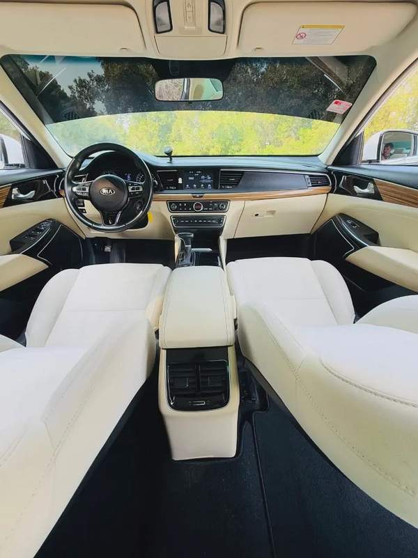 كيا كادينزا خليجي بحالة الوكالة 2019 Kia Cadenza LX - GCC Specs