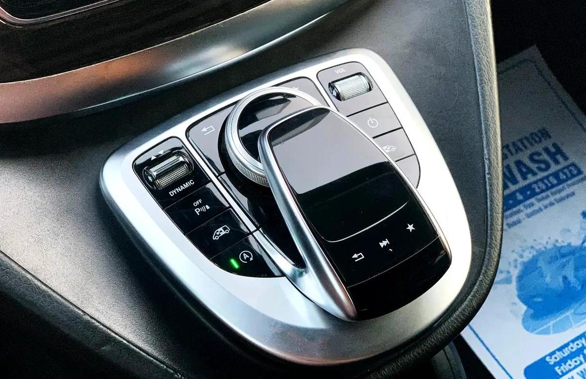 Mercedes-Benz V-Class V 250-9-9