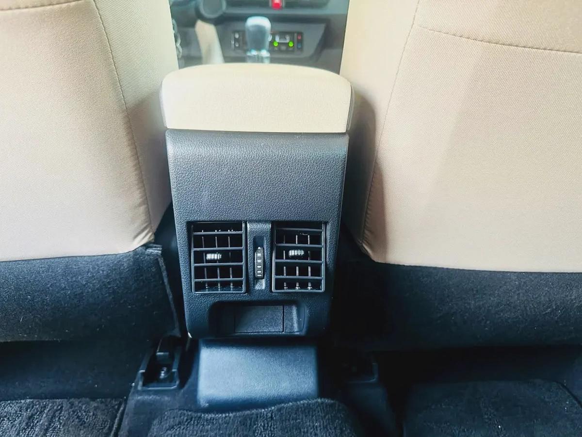 TOYOTA YARIS 2023-9-9