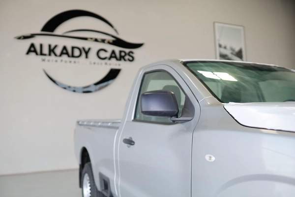 NISSAN NAVARA 2.5 PETROL XE 4X2 MT SC PLUS