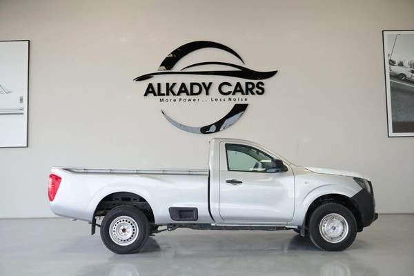 NISSAN NAVARA 2.5 PETROL XE 4X2 MT SC PLUS