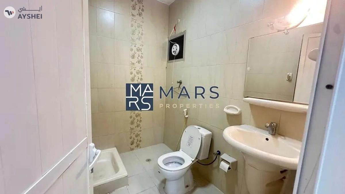 Spacious 8BHK Villa for Rent | 13000 Sqft | Prime Location in Al Khazamia, Sharjah-15-15