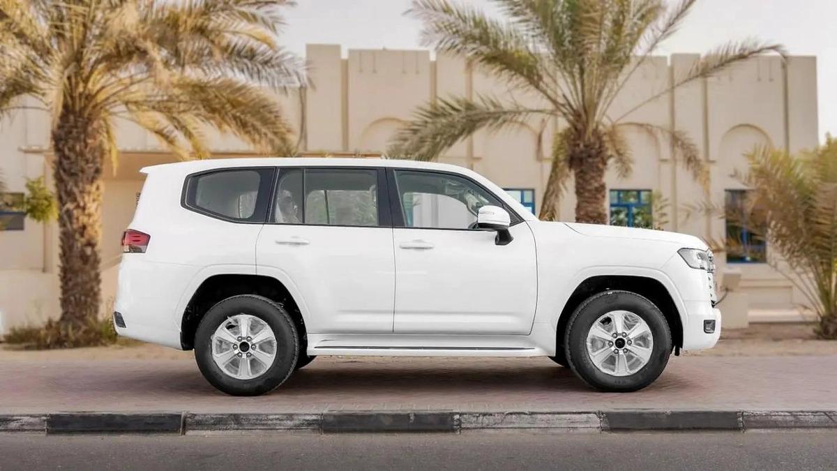 2026 Toyota Land Cruiser GXR 3.5L AT Petrol (Basic)-13-13