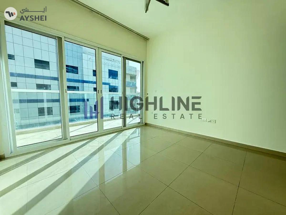 Bright & Spacious | Ready To Move | Close Kitchen-9-9