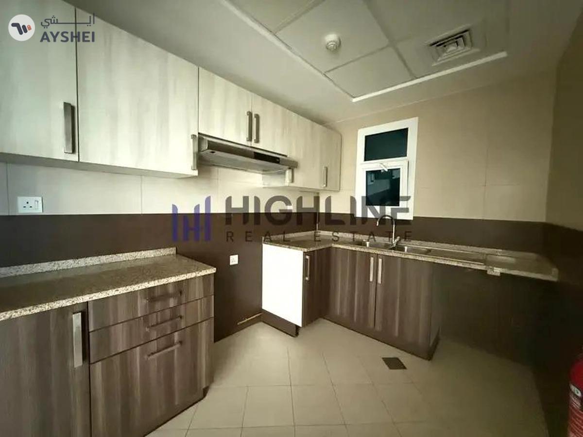 Bright & Spacious | Ready To Move | Close Kitchen-10-10