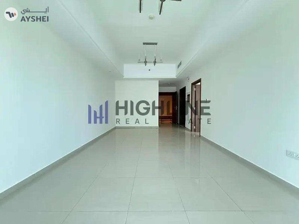 Bright & Spacious | Ready To Move | Close Kitchen-6-6