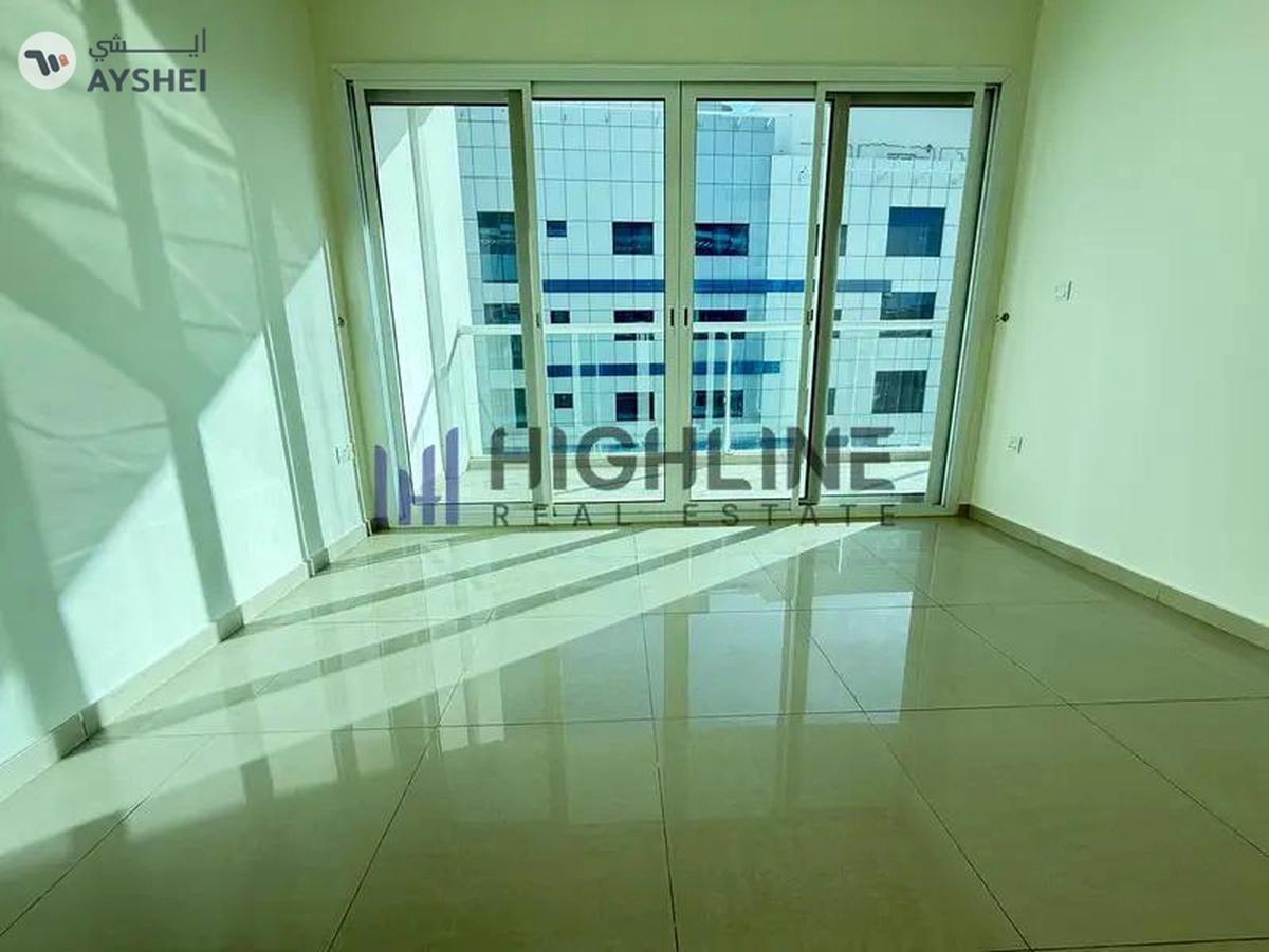 Bright & Spacious | Ready To Move | Close Kitchen-7-7