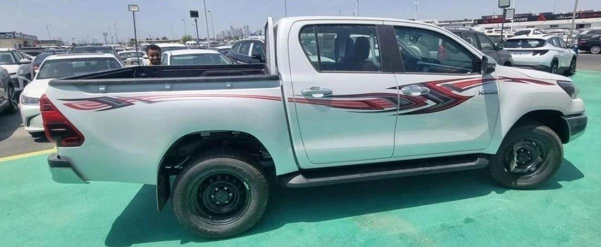 Toyota Hilux 2023 TOYOTA HILUX 2.8 DC DIESEL 4X4 MANUAL GEAR-5-5