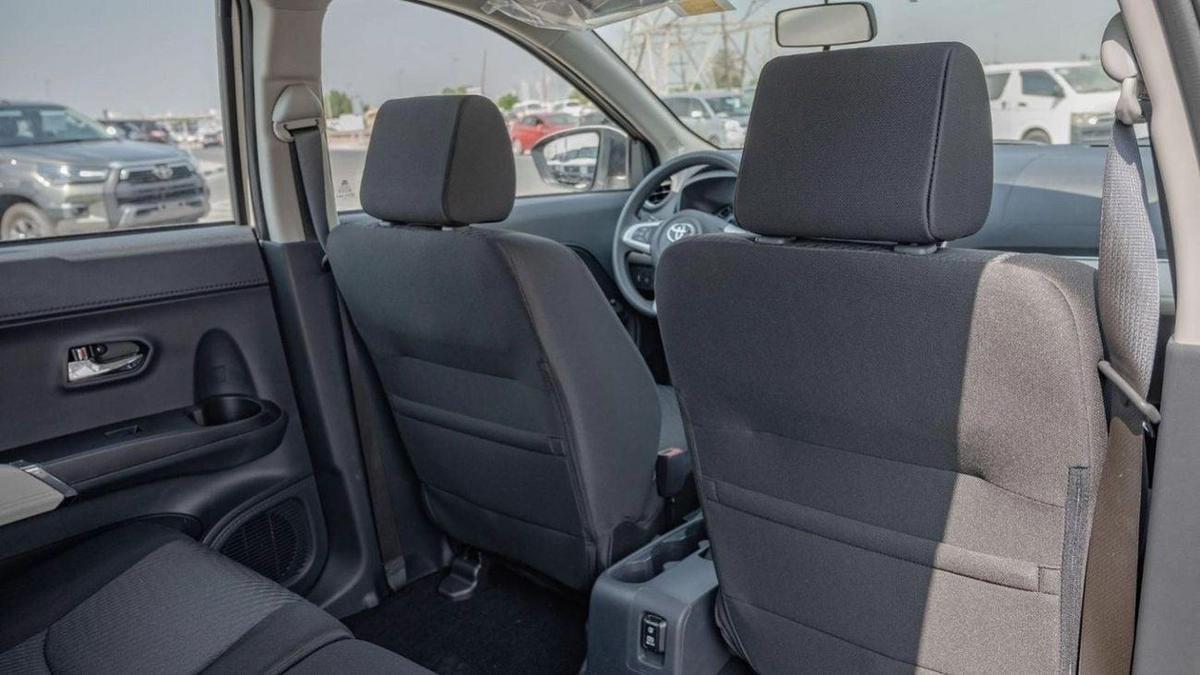 Toyota Rush Toyota Rush 1.5L Petrol AT MY2023-18-18