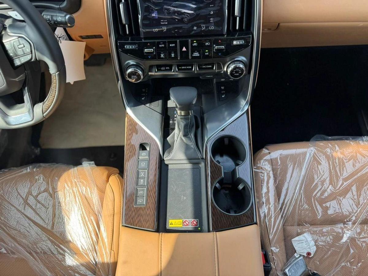 Lexus LX 600-17-17