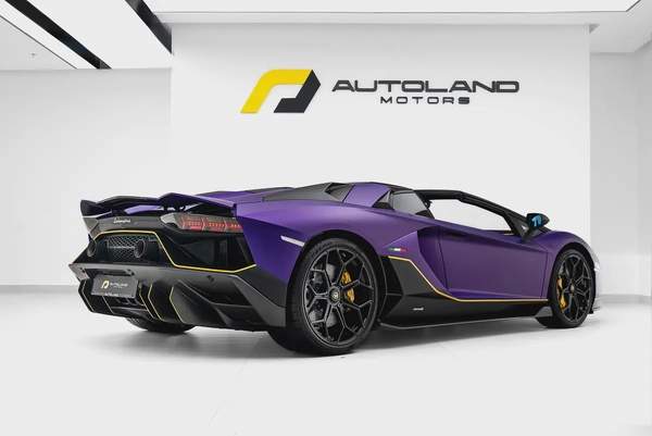 2022 LAMBORGHINI AVENTADOR ULTIMAE 01 OF 250. FULL CARBON
