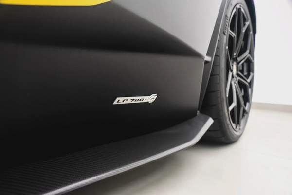 2022 LAMBORGHINI AVENTADOR ULTIMAE 01 OF 250. FULL CARBON