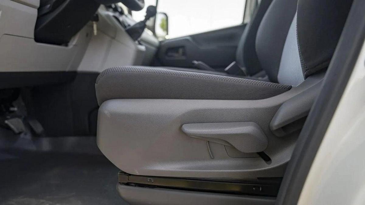 Toyota Hiace TOYOTA HIACE HR 3.5L Petrol MT 14 SEATER MY2023 – WHITE-15-15