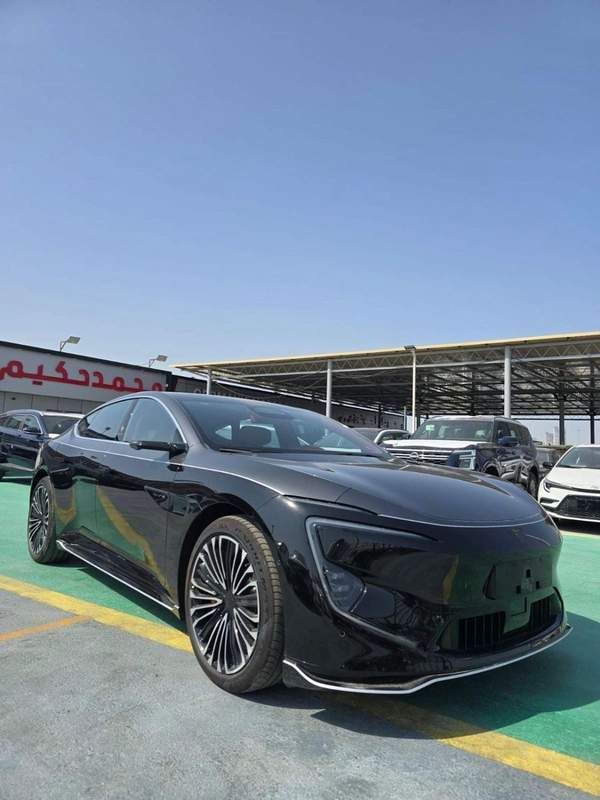 Avatr 12 GT AWD
