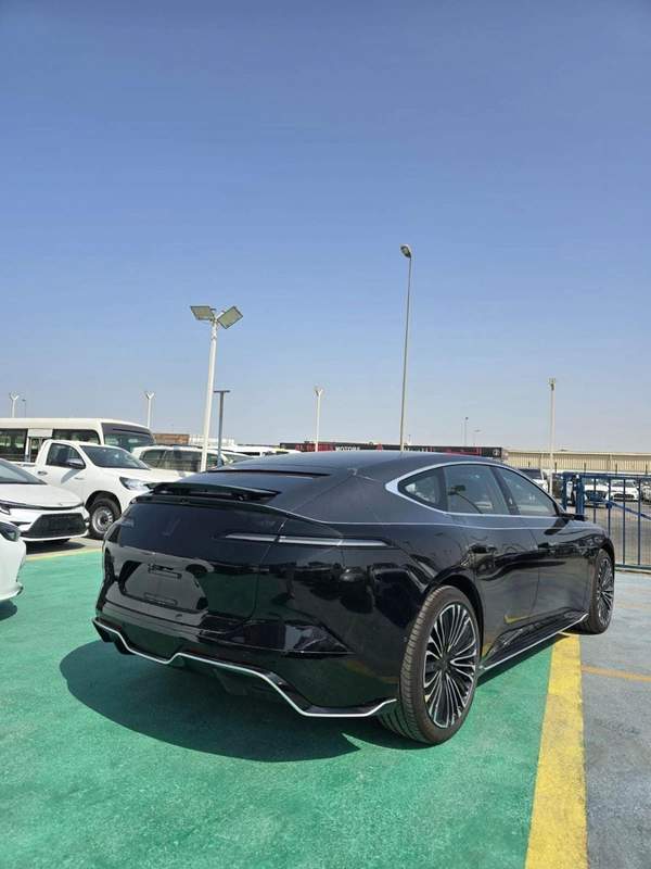 Avatr 12 GT AWD
