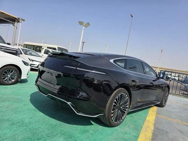 Avatr 12 GT AWD