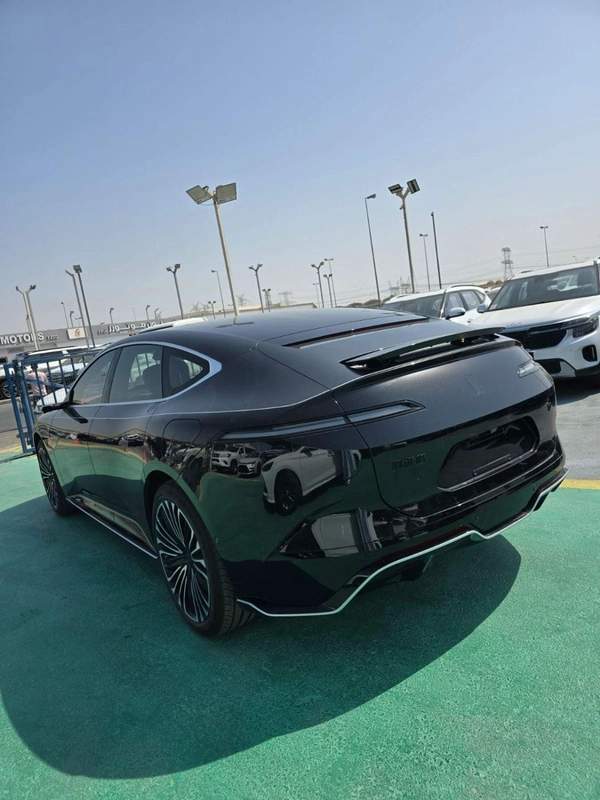 Avatr 12 GT AWD