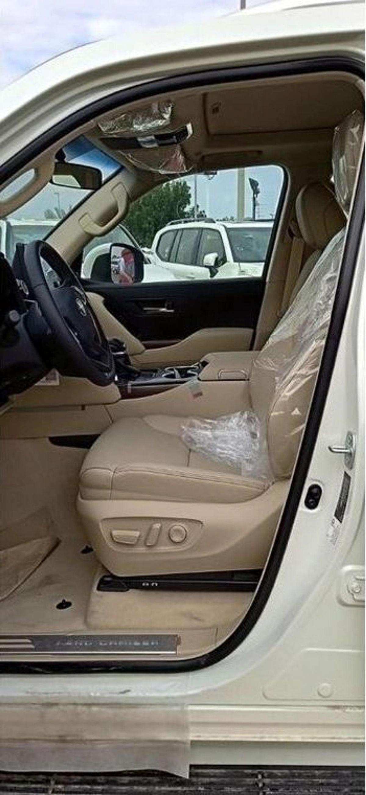 Toyota Land Cruiser Toyota Land Cruiser 300 SERIES 4.0L 4WD 5 DOOR-8-8