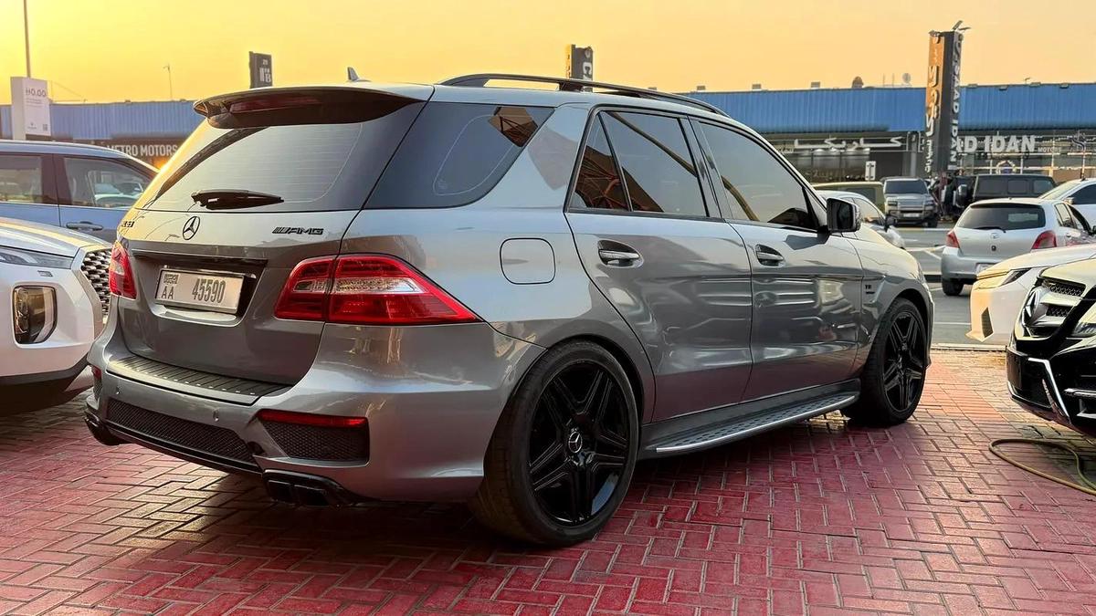 Mercedes ML-63 AMG-11-11