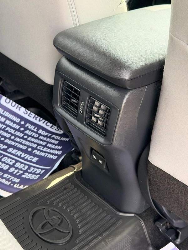 Toyota RAV4 XLE 2.5 L push start 2025 full option