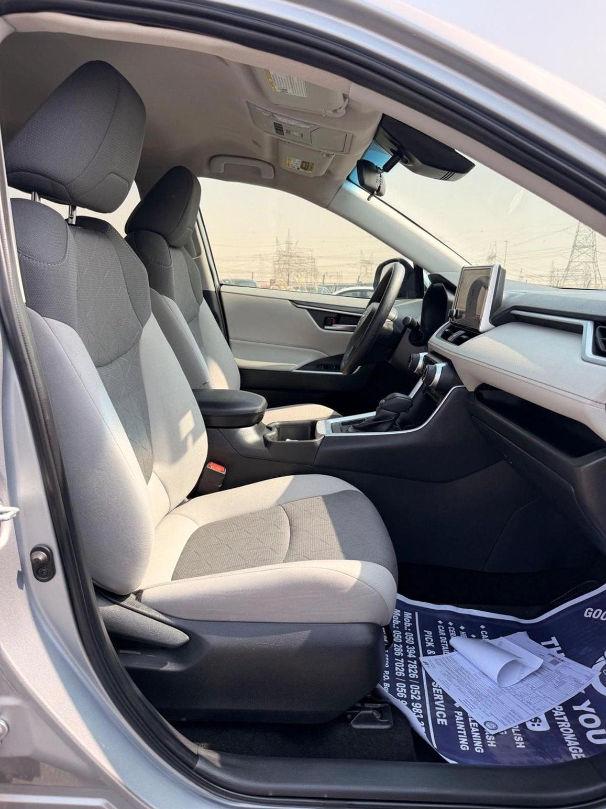 Toyota RAV4 XLE 2.5 L push start 2025 full option-14-14