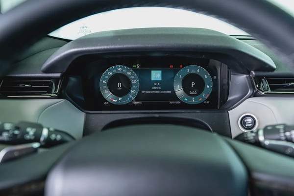 Range Rover Velar P250 SE R Dynamic-GCC-Al Tayer Warranty Until 11/2028-22 Inch Black Rims